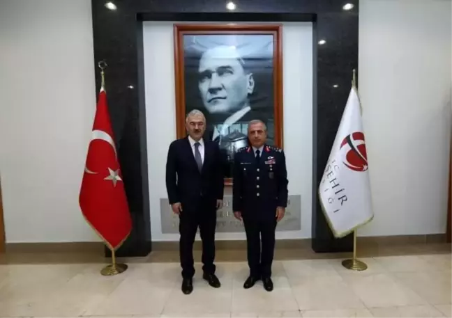 Eskişehir gündem haberleri: Eskişehir Valisi Ayyıldız, Orgeneral Gülan'ı kabul etti