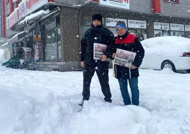 Düzce'de Altay Kar Fırtınası'na Rağmen Gazete Dağıtımı Devam Ediyor