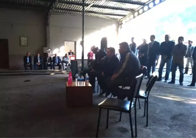Madenciler Soma Maden Şehitlerini Dualarla Andı