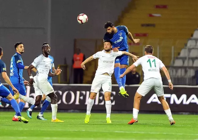 İlk Yarı Konyaspor'un Üstünlüğüyle Bitti