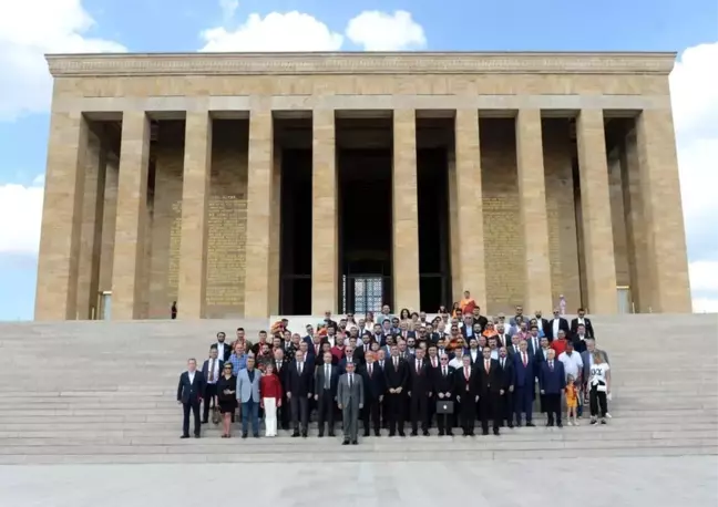 Dursun Özbek, kurullarıyla birlikte Anıtkabir'i ziyaret etti