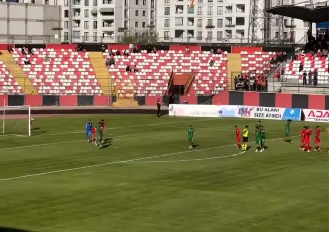 Vanspor FK, Kırşehir Futbol Spor Kulübü'nü 2-0 mağlup etti