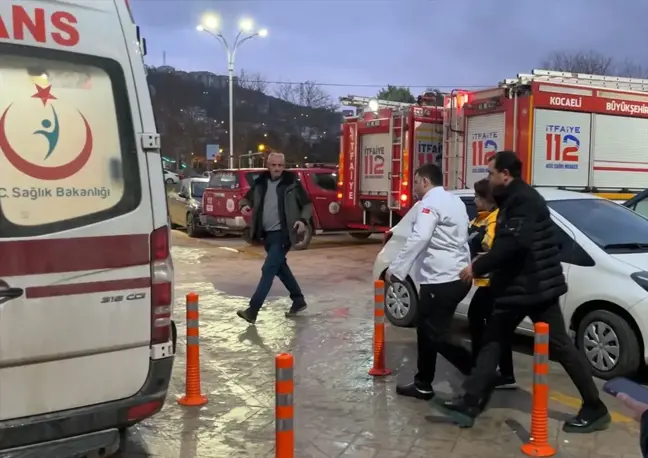 İzmit'te Kıyma Makinesine Sıkışan Kişi İtfaiye Tarafından Kurtarıldı