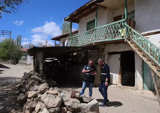 Tokat'ta deprem hasar tespit çalışmaları devam ediyor