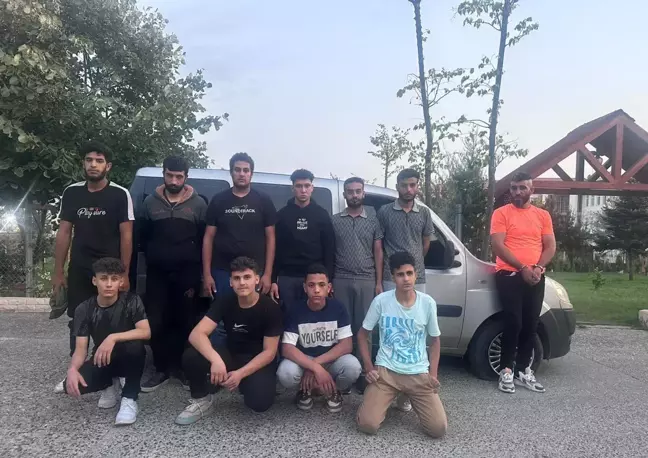 Tekirdağ'da Kaçak Göçmen Operasyonu: 10 Göçmen ve 1 Organizatör Yakalandı