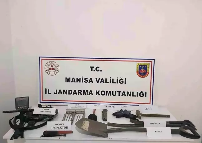 Manisa'da Kaçak Kazı Yapan İki Şüpheli Suçüstü Yakalandı