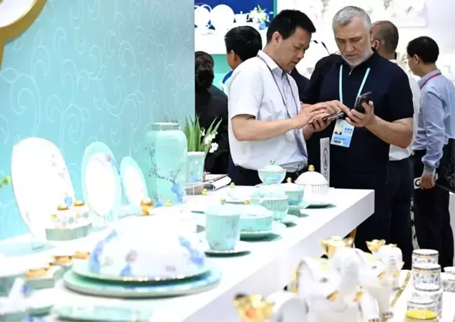 137. Çin İthalat ve İhracat Fuarı'na 224.372 Yabancı Alıcı Katıldı