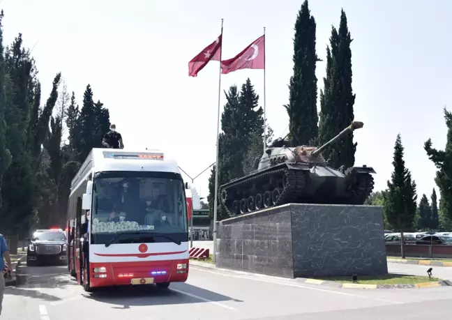 Cumhurbaşkanı Erdoğan, Arifiye'deki tank paleti fabrikası çalışanlarına hitap etti: (1)
