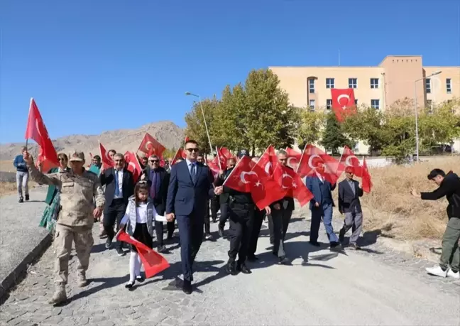 Hasankeyf'te 29 Ekim Cumhuriyet Bayramı Bayrak Yürüyüşü Düzenlendi