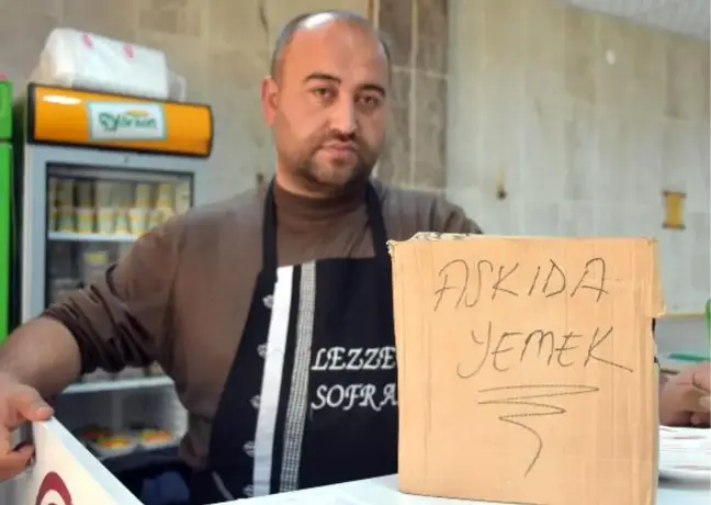 Askıda Yemek'le İhtiyaç Sahiplerini Doyuruyorlar