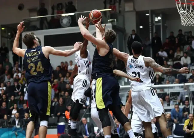 Potada Yılın Son Derbisi Fenerbahçe Doğuş'un