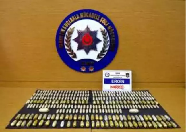 İranlı 5 yolcunun midesinden 3 kilo 385 gram eroin çıktı