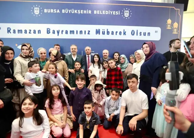 Bakan Varank depremzede, şehit yakınları ve gazilerle bayram kahvaltısında buluştu
