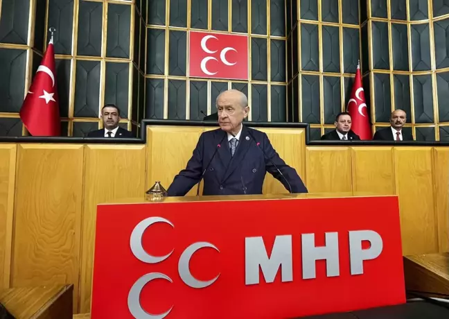 Bahçeli: Teröristbaşı Meclis'te konuşsun; terörün bittiğini, örgütün lağvedildiğini haykırsın