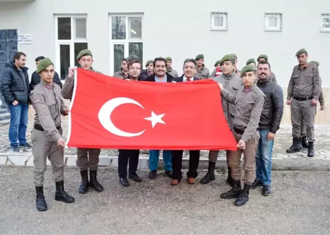 Mehmetçiğe 'Sevgi' Ziyareti