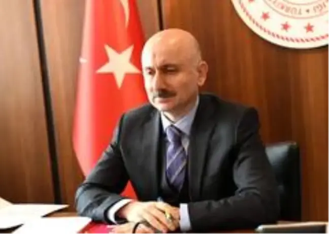 Bakan Karaismailoğlu, Kazakistan Altyapı Bakanı Atamkulov ile görüştü