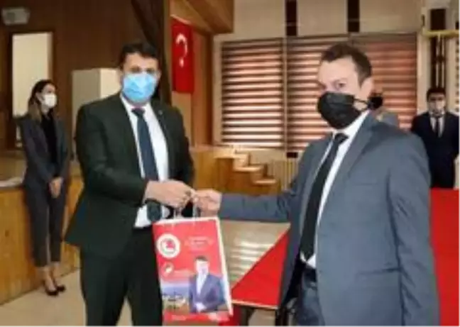 Başkan Yaşar öğretmenleri yalnız bırakmadı