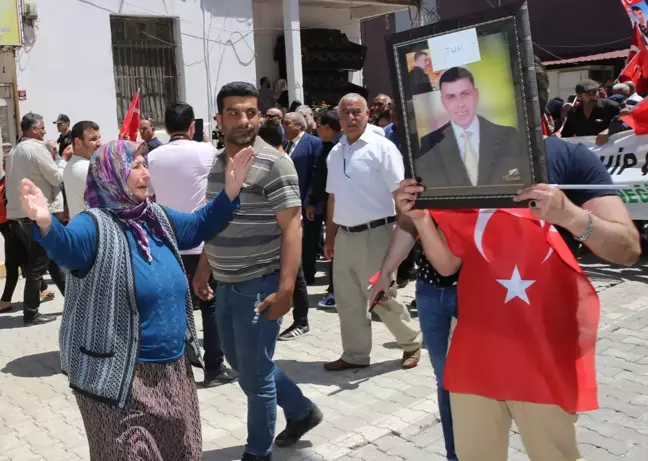 Reyhanlı'daki bombalı saldırılarda hayatını kaybedenler anıldı