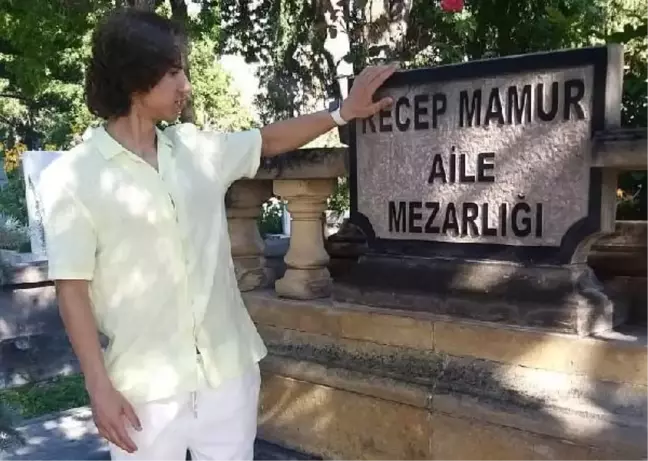 Barcelona'ya transfer olan Emre Demir, Recep Mamur'un mezarını ziyaret etti