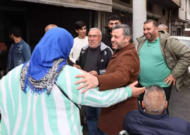 Yüreğir Belediye Başkanı Fatih Mehmet Kocaispir, esnaf ve vatandaşlarla bir araya geldi
