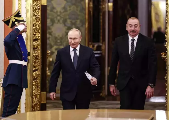 Aliyev ve Putin Moskova'da İkili İlişkileri Değerlendirdi