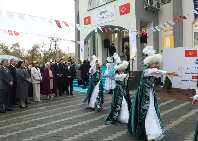 Emine Erdoğan, Bilim Bişkek İnovasyon Merkezi'nin açılışını yaptı