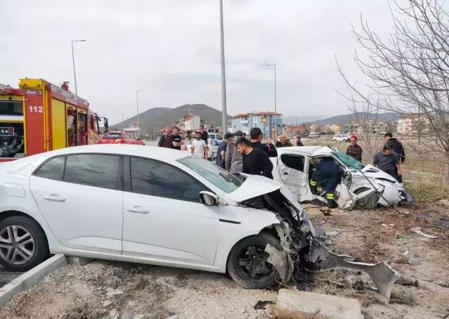 Isparta'da kaza: 2 ölü, 3 yaralı