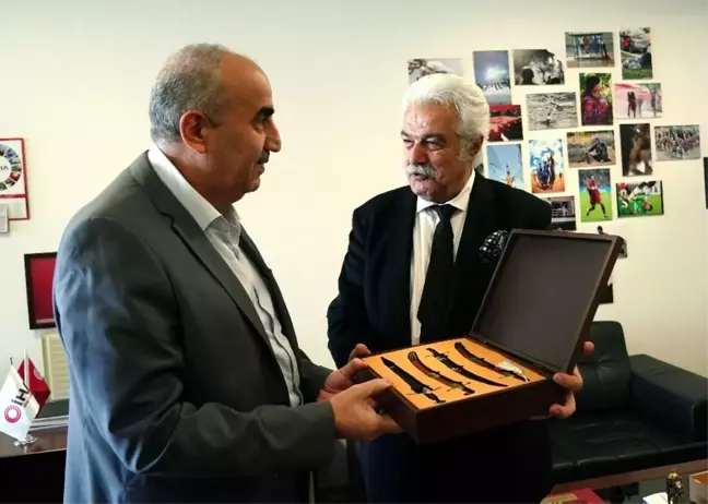 Serdar Gökhan: