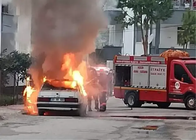 Mersin'de otomobil yangını korkuttu
