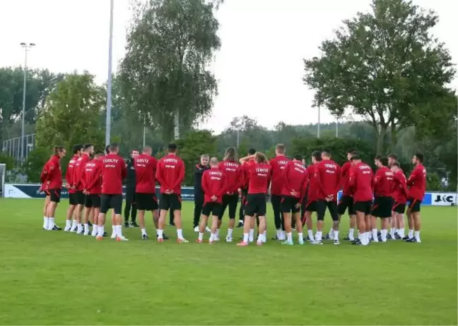 A Milli Takım Hollanda maçı hazırlıklarına başladı