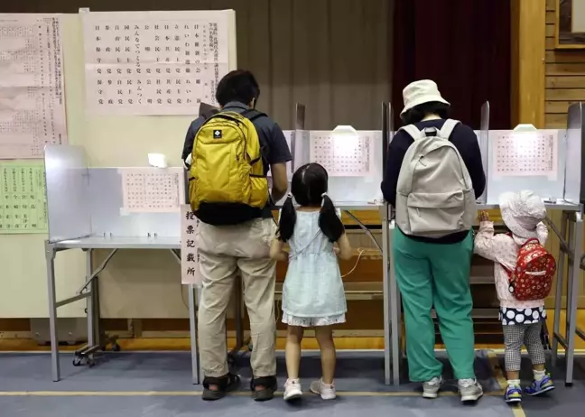 Japonya'da Erken Seçim Sonuçları: LDP Çoğunluğu Kaybetti