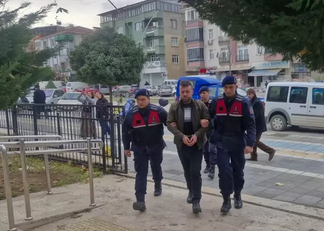 Tokat'ta 8 Ton Kaçak Orman Emvali Ele Geçirildi