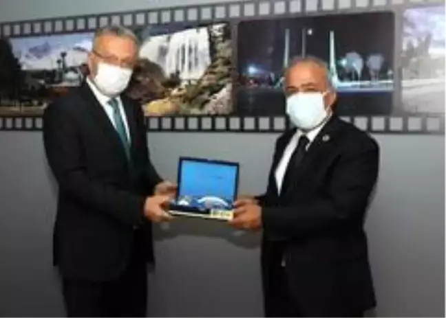 Rektör Levent'ten Çomaklı'ya ziyaret