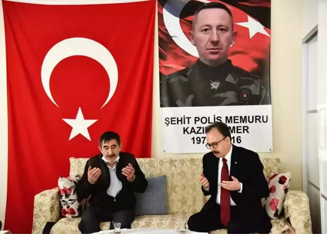 Vali Kızılkaya'dan şehit babası Esmer'e ziyaret