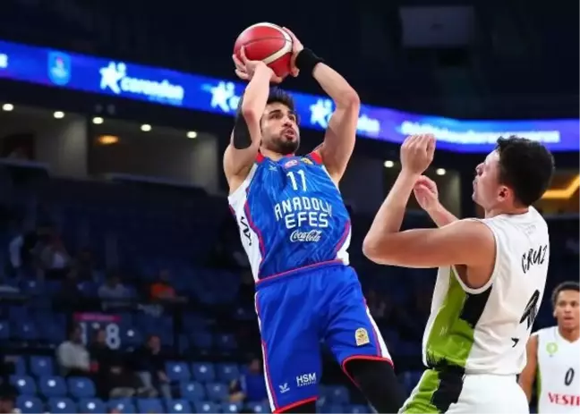Anadolu Efes, Türkiye Kupası Çeyrek Finalinde Manisa Büyükşehir Belediyespor'u mağlup etti