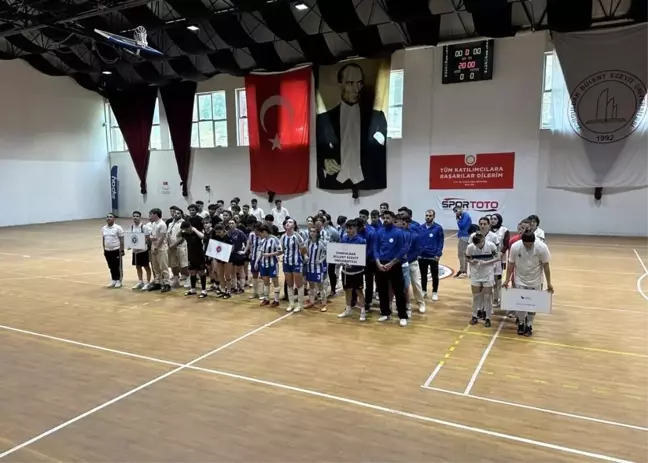 ZBEÜ ev sahipliğinde Üniversiteler Arası Salon Futbolu Bölgesel Lig Grup Müsabakaları Açılış Seremonisi
