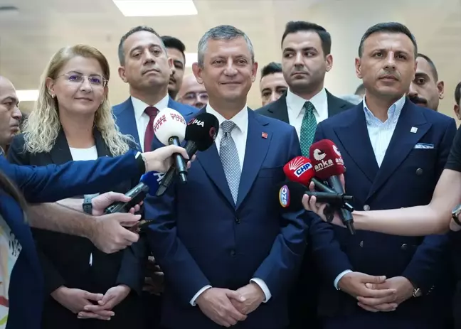 CHP Genel Başkanı Özel, Tuzla ve Bakırköy belediyelerini ziyaret etti Açıklaması