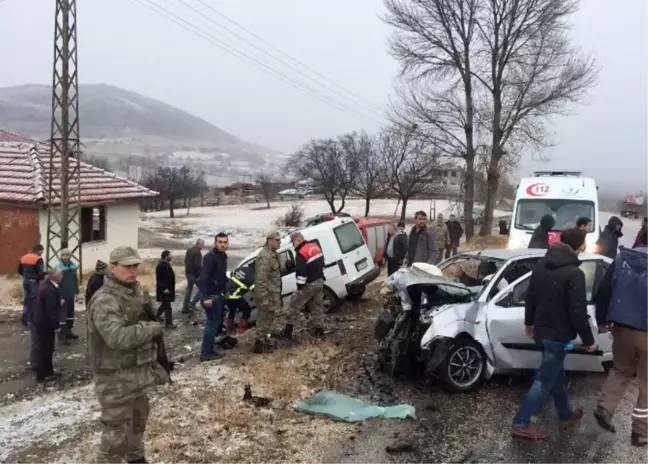 Tokat'ta Trafik Kazası: 2 Ölü, 3 Yaralı