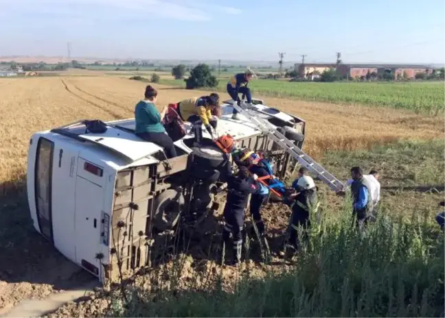 Tekirdağ'da İşçi Servisi Devrildi: 18 Yaralı