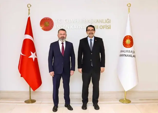 KBÜ Rektörü Prof. Dr. Fatih Kırışık, Cumhurbaşkanlığı İnsan Kaynakları Ofisi Başkanı Doç. Dr. Salim Atay ile görüştü