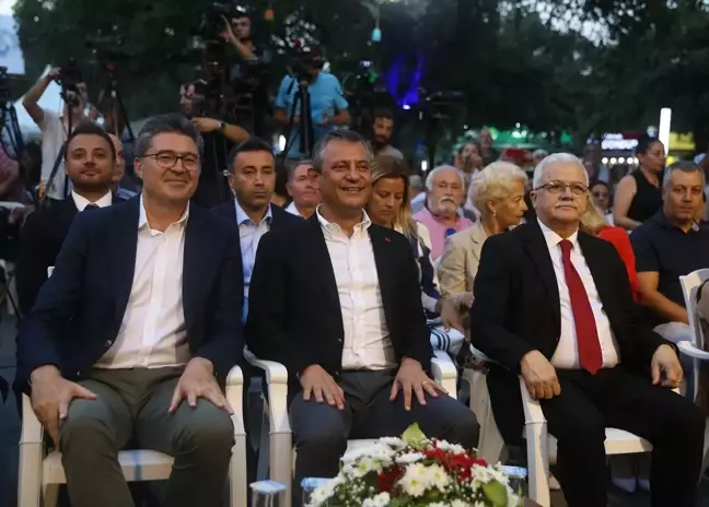 Özgür Özel: Bilimi Önceleyen, Soru Sorabilen Bir Nesil Yetiştirmeliyiz