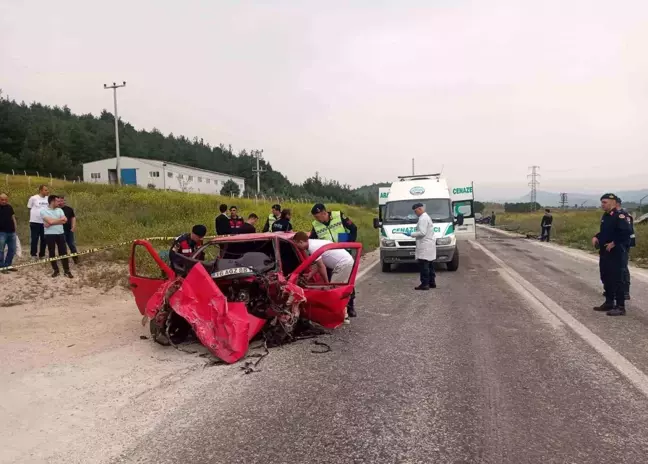 Bilecik'te Kafa Kafaya Çarpışma: 3 Ölü