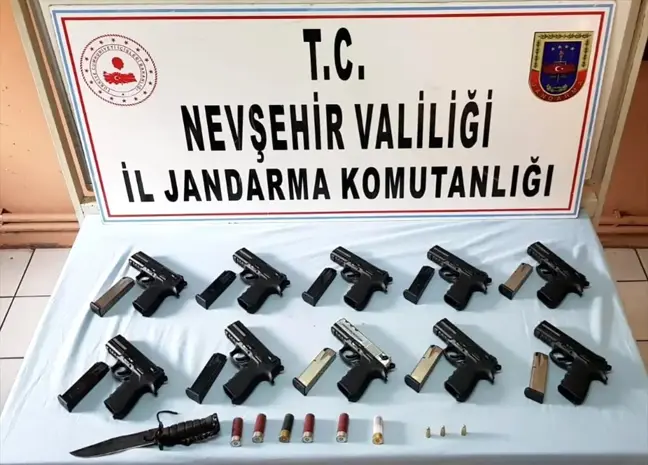 Nevşehir'de Otomobilde 10 Tabanca Ele Geçirildi