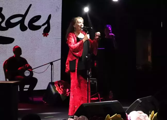 Suzan Kardeş'ten müzik ziyafeti
