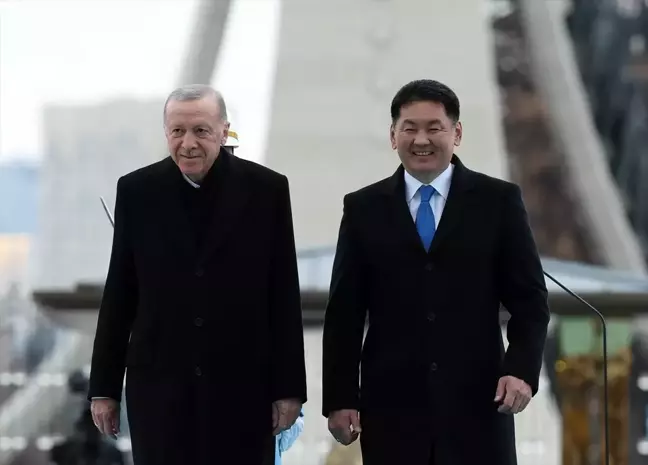 Cumhurbaşkanı Erdoğan, Moğolistan Cumhurbaşkanı Ukhnaa'yı resmi törenle karşıladı