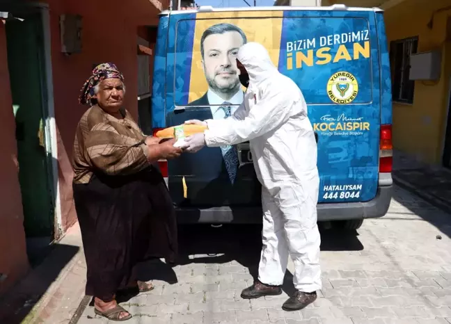 İftar öncesi ihtiyaç sahiplerine sıcak yemek ve gıda yardımı