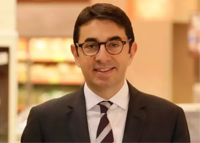 Ömer Özgür Tort kimdir?