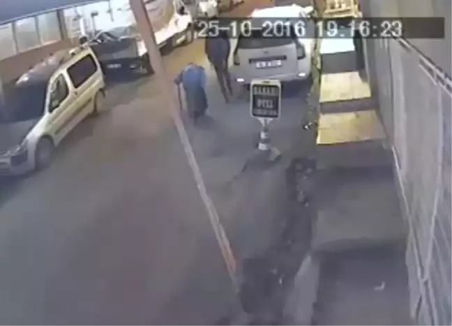 Kapkaççının Yerde Sürüklediği Yaşlı Kadının Kolu 3.5 Aydır Alçıda (2)