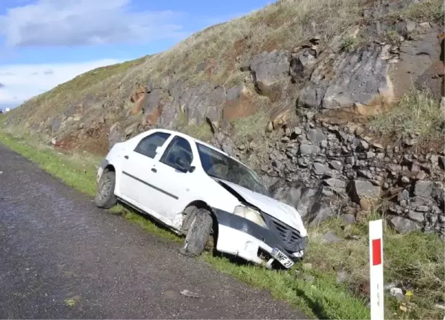 Siverek'te Otomobil Minibüse Çarptı: 5 Yaralı