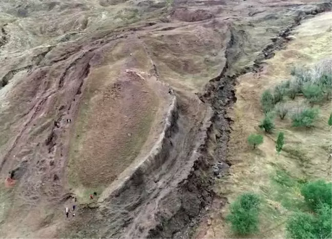 Nuh'un gemisi kalıntısı heyelan tehdidi altında